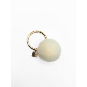 NEW LINDA RICHARDS women's mink pom large key ring in white